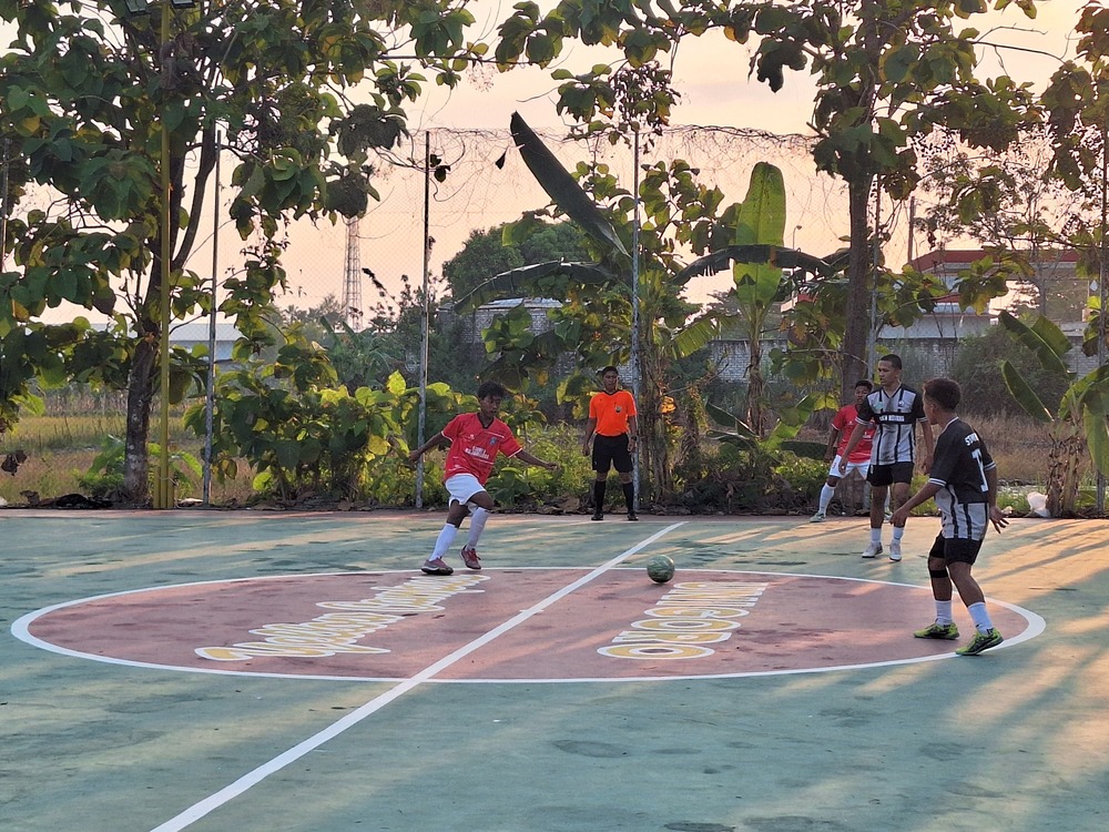 SMAN 3 Bojonegoro Unggul 5-2 Atas SMKN Ngraho di Final Futsal Rektor Unigoro Cup 2025