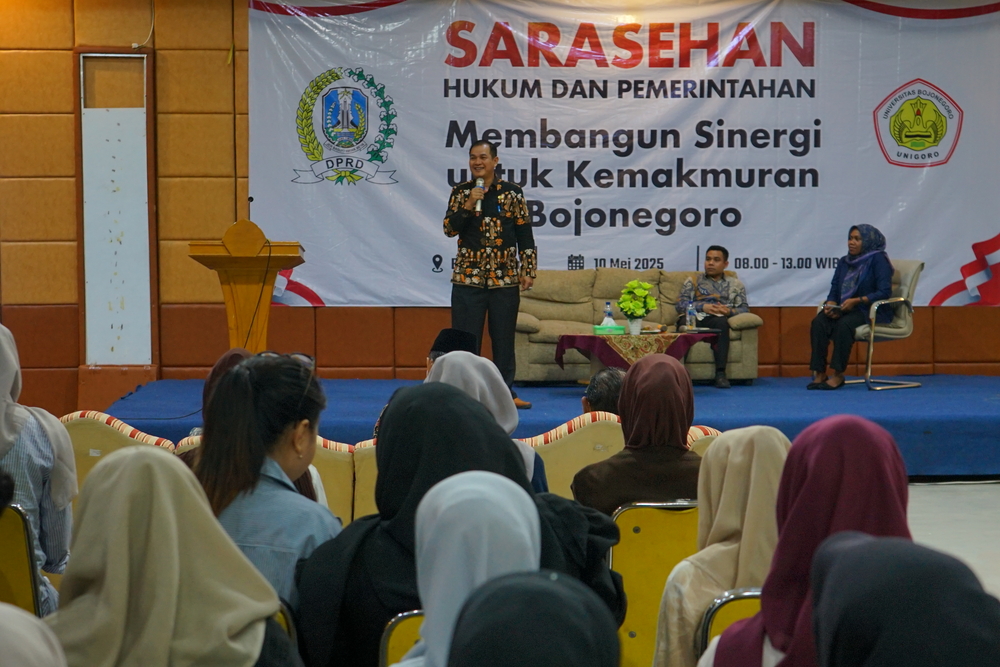 Sarasehan DPRD Jatim di Unigoro: Bahas Sistem Hukum dan Pemerintahan