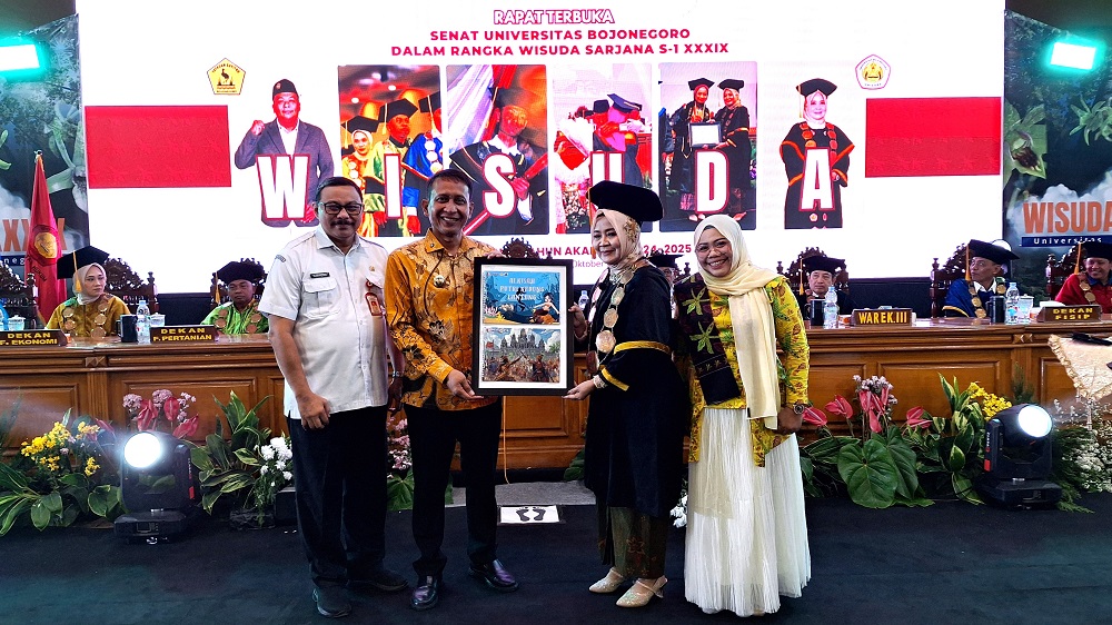 Hidupkan Kearifan Lokal di Wisuda S1 Unigoro XXXIX